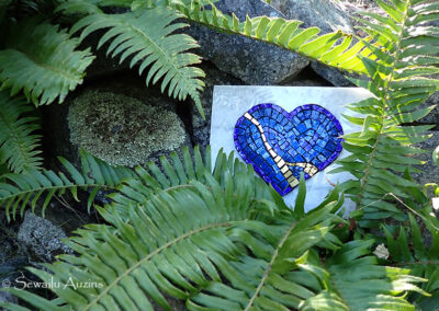 Smalti Memorial Heart for Garden